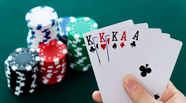 Jugar cartas en casino online